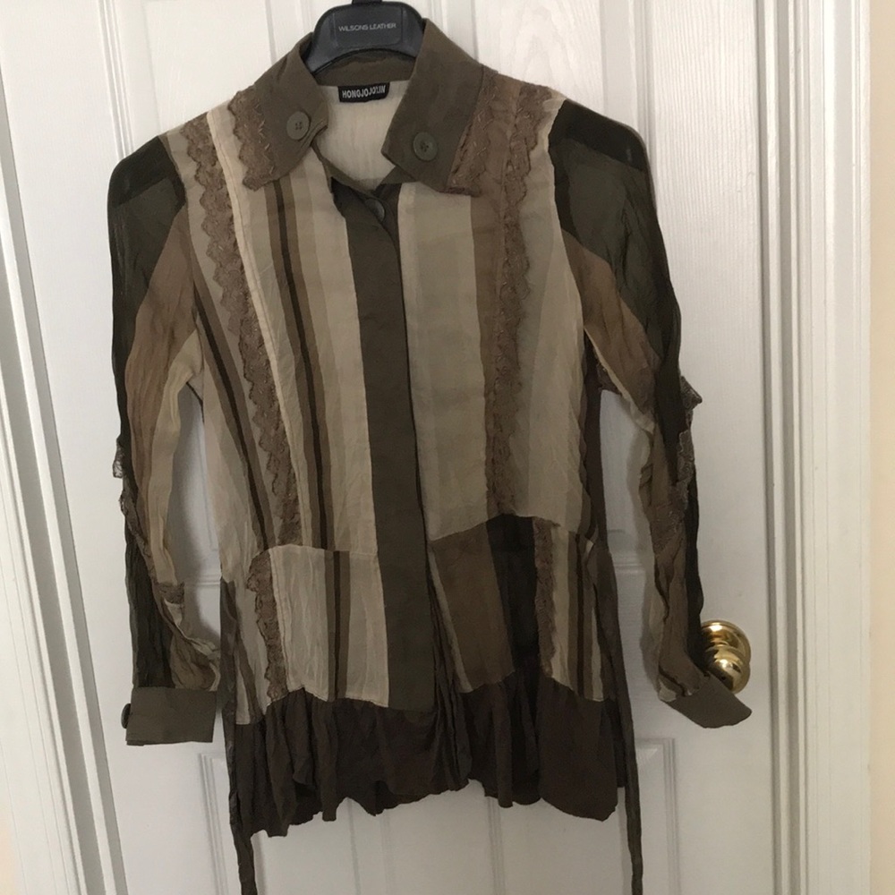 Women’s shirt